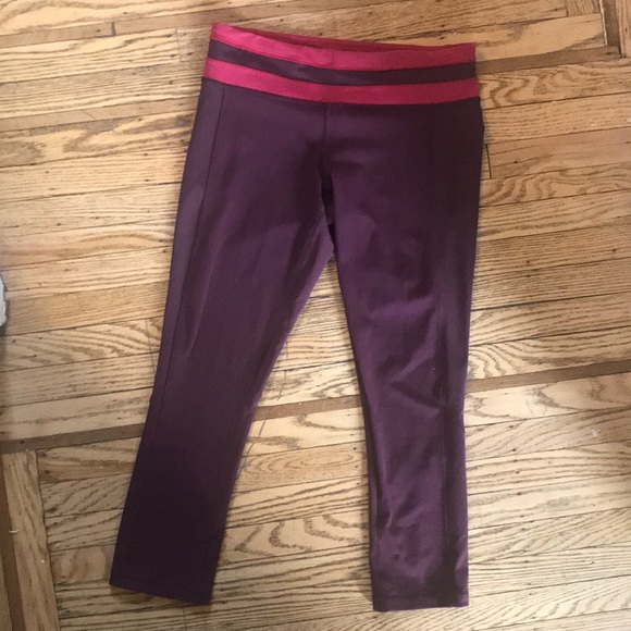 LULULEMON MAROON LEGGINGS - Picture 4 of 6
